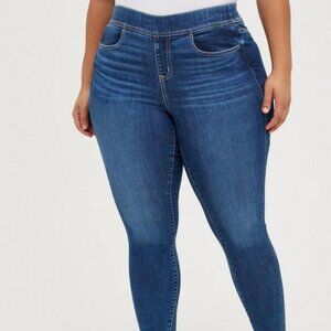 Lean Jean Skinny Super Soft High-Rise Jean from Torrid size 3 Short NWT